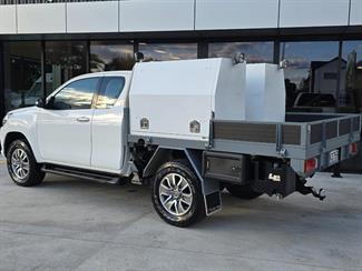 2017 Toyota Hilux - Thumbnail