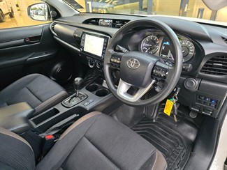 2022 Toyota Hilux - Thumbnail