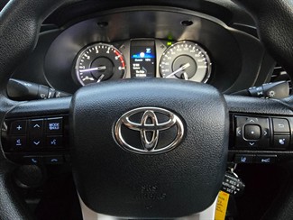 2022 Toyota Hilux - Thumbnail