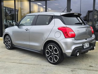 2019 Suzuki Swift - Thumbnail