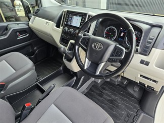 2020 Toyota Hiace - Thumbnail
