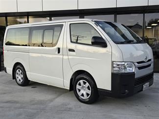 2016 Toyota Hiace - Thumbnail