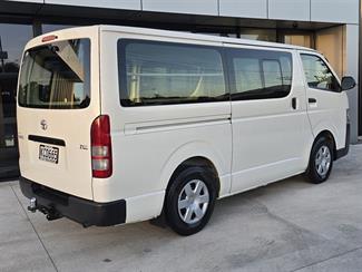2016 Toyota Hiace - Thumbnail