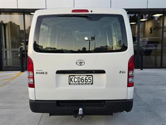 2016 Toyota Hiace - Thumbnail