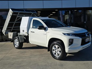 2021 Mitsubishi Triton - Thumbnail