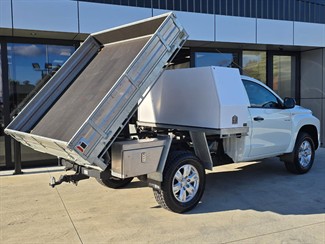 2021 Mitsubishi Triton - Thumbnail