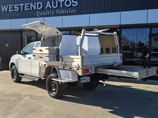 2019 Toyota Hilux - Thumbnail