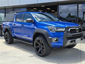 2023 Toyota Hilux - Thumbnail