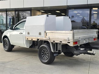 2018 Mitsubishi Triton - Thumbnail