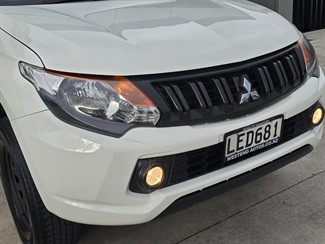 2018 Mitsubishi Triton - Thumbnail