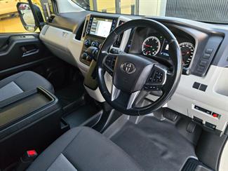 2022 Toyota Hiace - Thumbnail