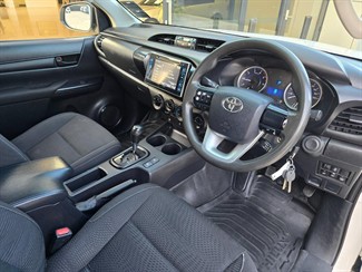 2018 Toyota Hilux - Thumbnail