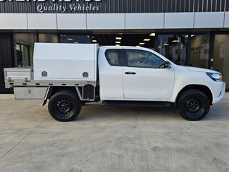 2018 Toyota Hilux - Thumbnail
