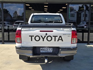 2019 Toyota Hilux - Thumbnail