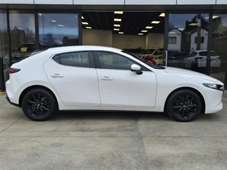 2021 Mazda 3 - Thumbnail