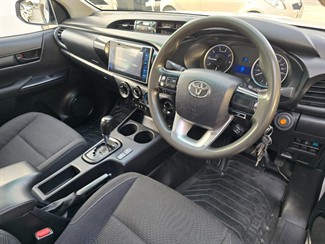 2018 Toyota Hilux - Thumbnail