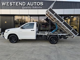 2017 Toyota Hilux - Thumbnail