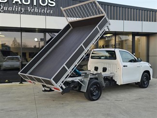 2017 Toyota Hilux - Thumbnail