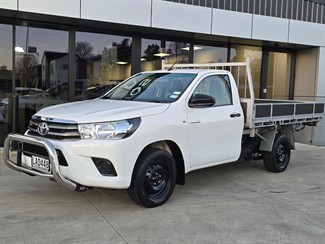 2017 Toyota Hilux - Thumbnail