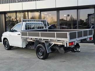 2017 Toyota Hilux - Thumbnail