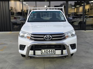 2017 Toyota Hilux - Thumbnail