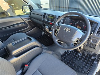 2019 Toyota Hiace - Thumbnail