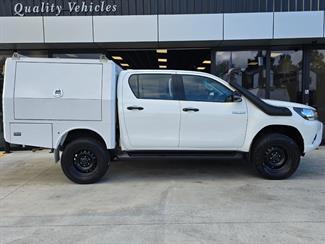 2018 Toyota Hilux - Thumbnail