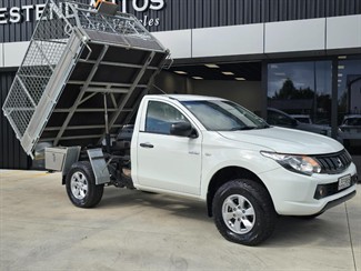 2018 Mitsubishi Triton - Thumbnail