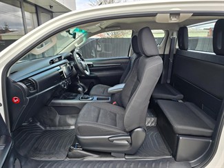 2019 Toyota Hilux - Thumbnail