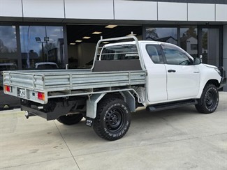 2019 Toyota Hilux - Thumbnail