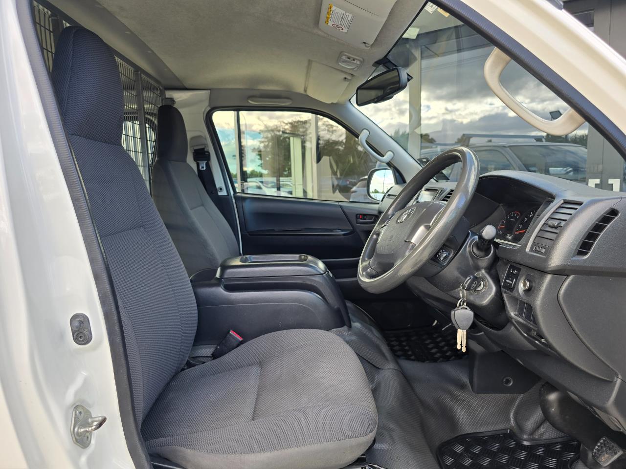 2015 Toyota Hiace