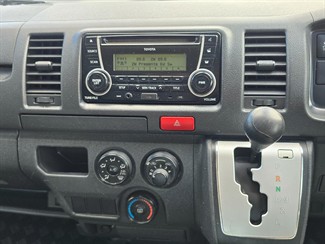 2015 Toyota Hiace - Thumbnail