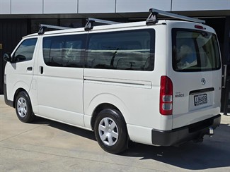 2015 Toyota Hiace - Thumbnail