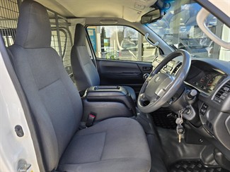 2016 Toyota Hiace - Thumbnail