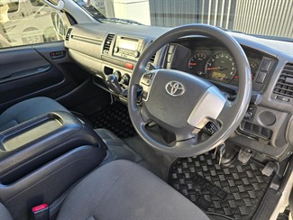 2016 Toyota Hiace - Thumbnail