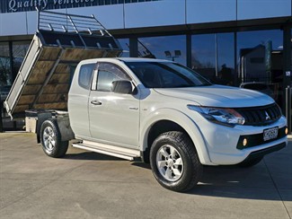 2017 Mitsubishi Triton - Thumbnail