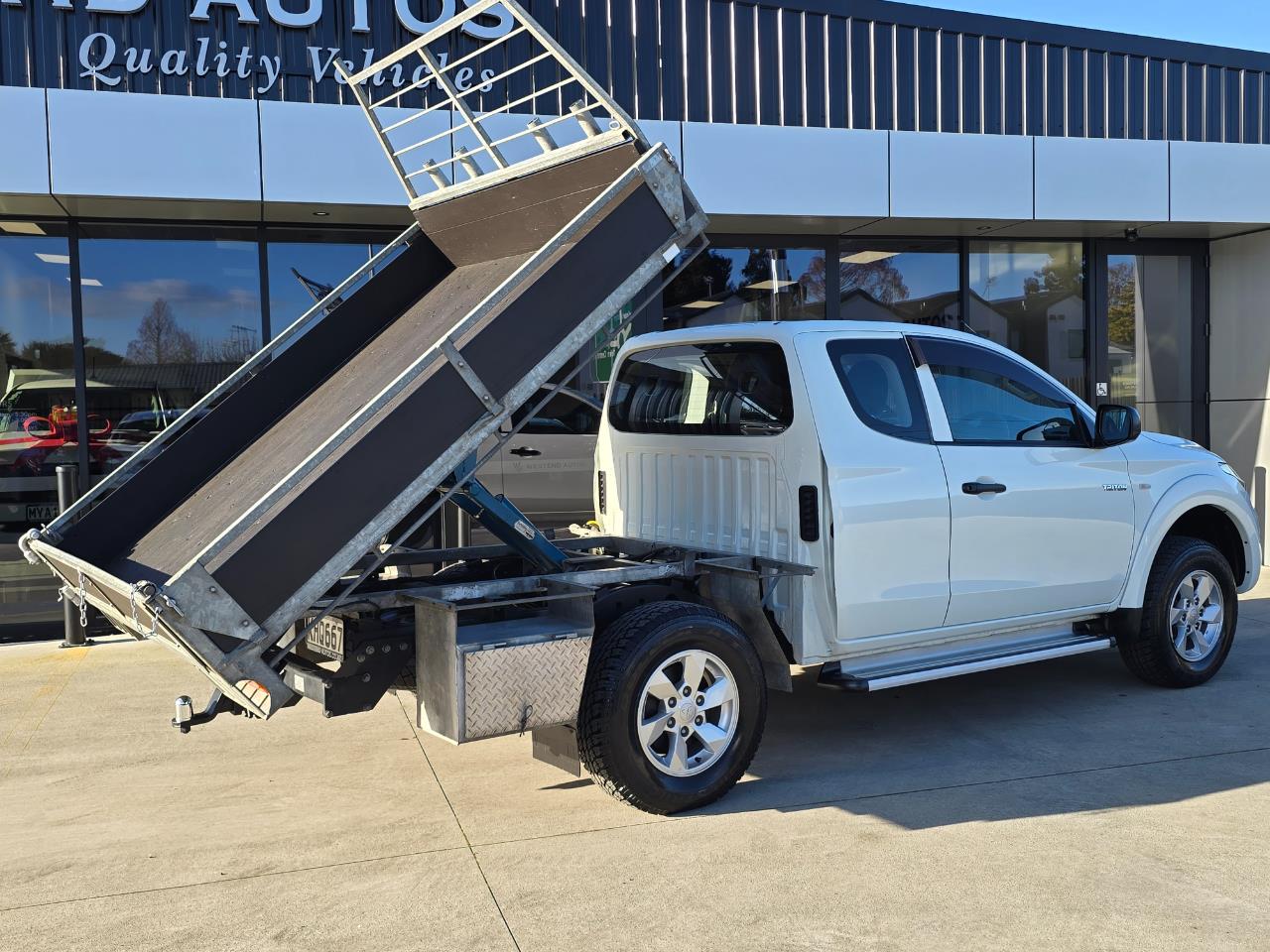 2017 Mitsubishi Triton