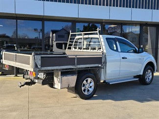 2017 Mitsubishi Triton - Thumbnail