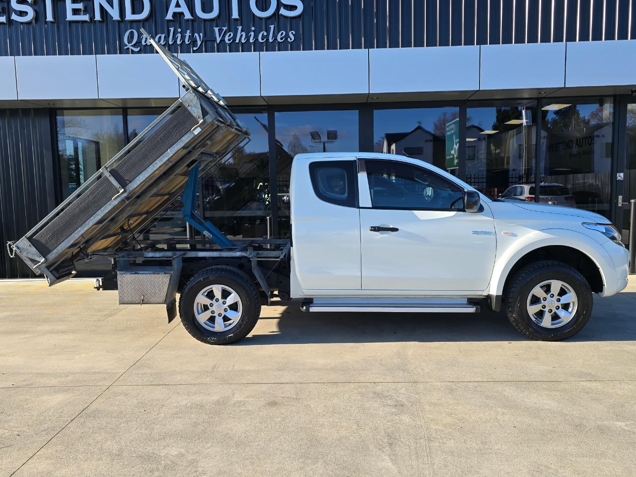 2017 Mitsubishi Triton