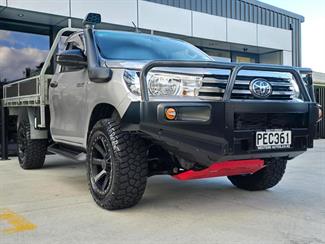 2022 Toyota Hilux - Thumbnail
