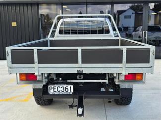 2022 Toyota Hilux - Thumbnail