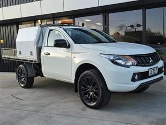 2018 Mitsubishi Triton - Thumbnail