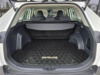 2022 Toyota Rav4 - Thumbnail
