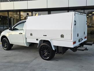 2018 Mitsubishi Triton - Thumbnail