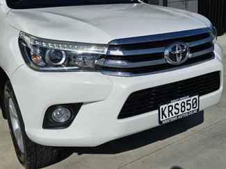 2017 Toyota Hilux - Thumbnail