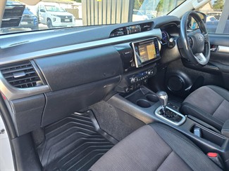2017 Toyota Hilux - Thumbnail