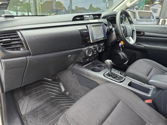 2017 Toyota Hilux - Thumbnail