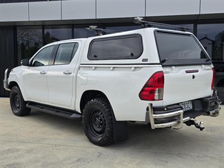 2017 Toyota Hilux - Thumbnail