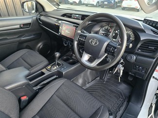 2024 Toyota Hilux - Thumbnail