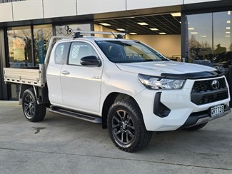 2024 Toyota Hilux - Thumbnail